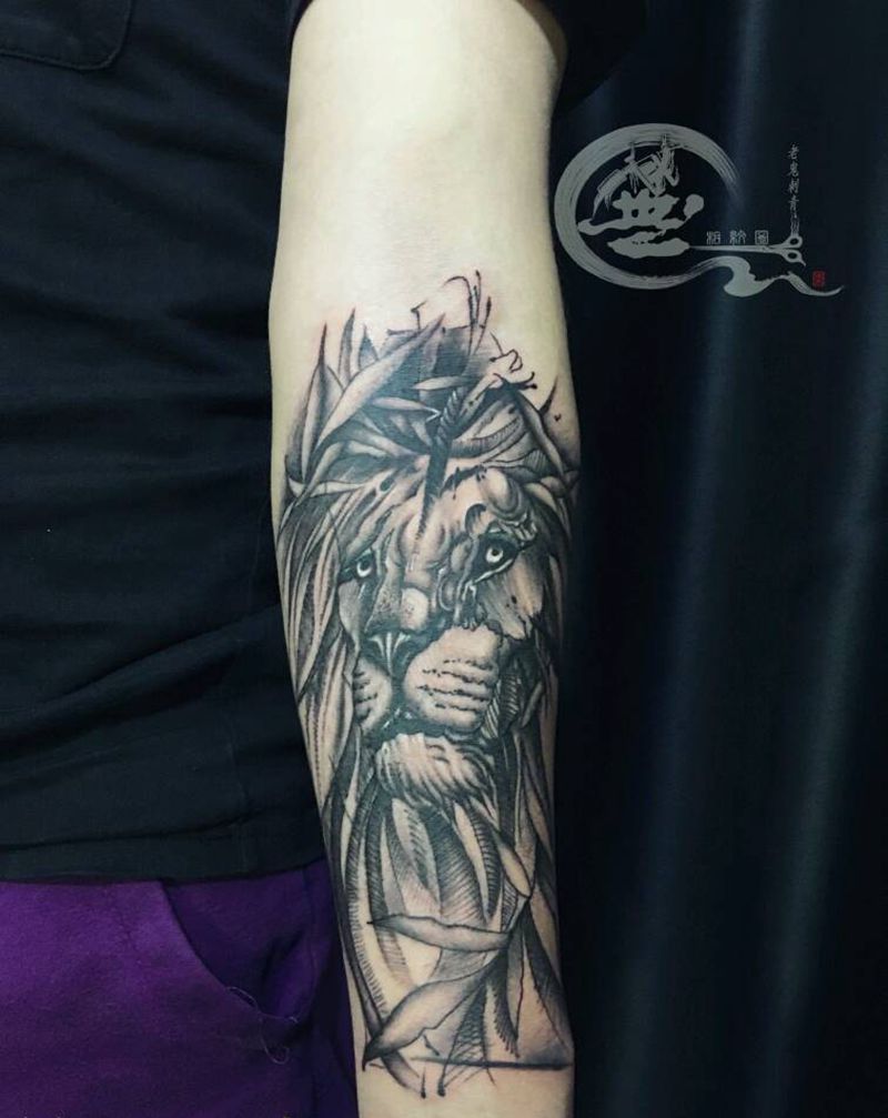 抽象派狮子纹身图片_手臂抽象纹身图案