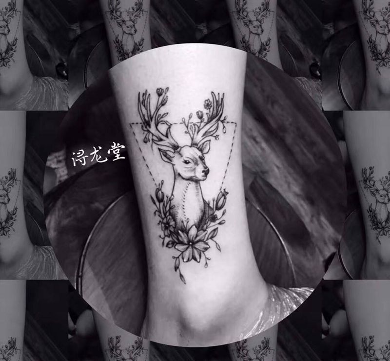 鹿纹身图片_脚部动物纹身图案