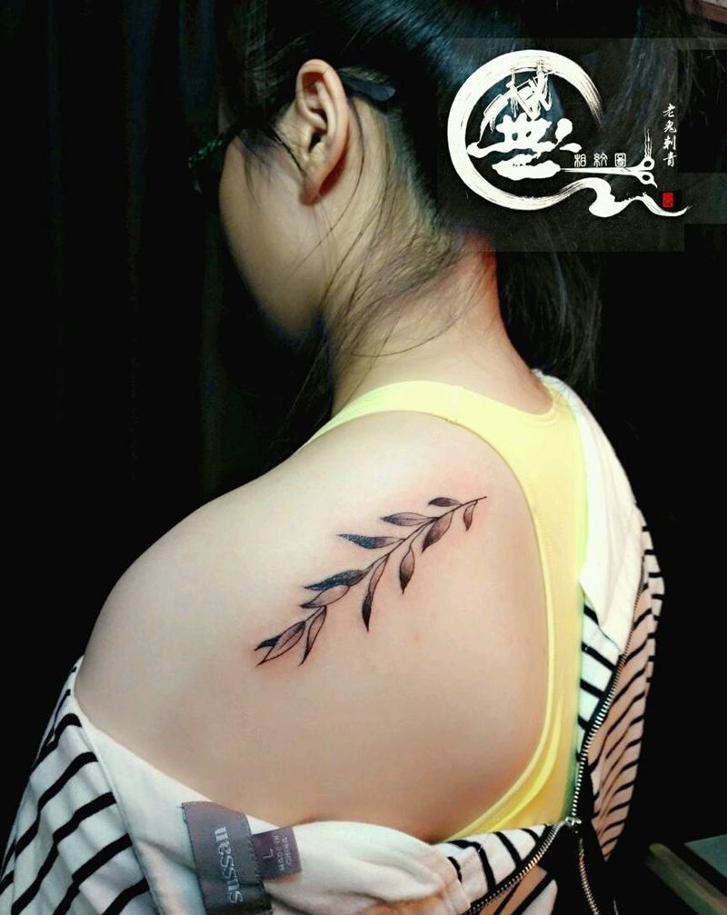 小清新纹身图片_肩部清新纹身图案