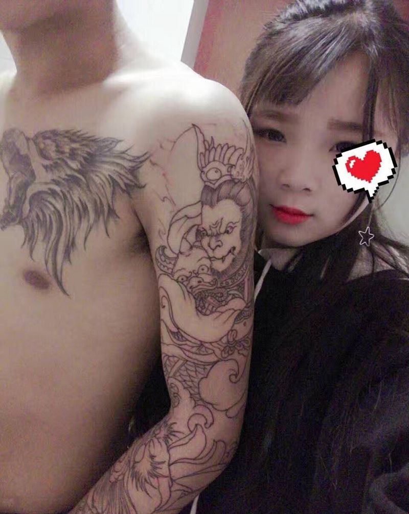 大圣龙头纹身图片