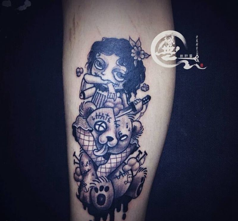 暗黑风格纹身图片_脚部纹身图案