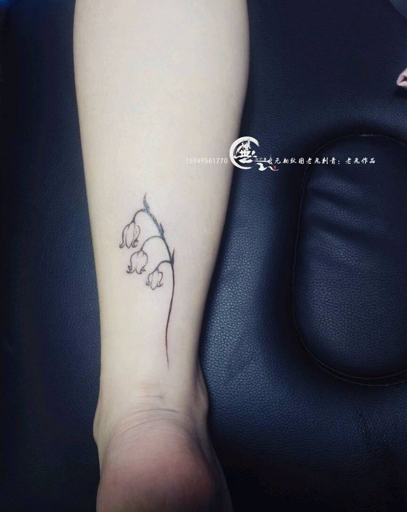 铃兰花纹身图片_脚部清新成品纹身图案