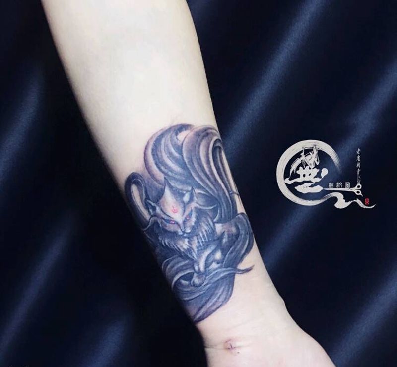 遮盖纹身图片_手部纹身图案