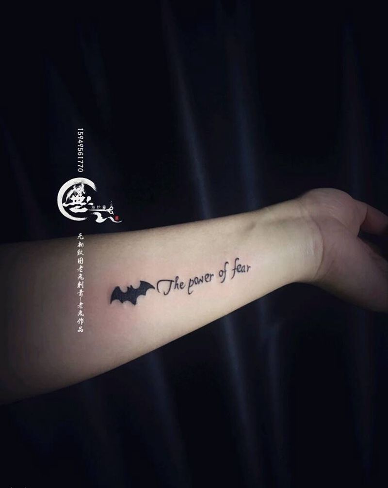 小字母纹身图片_手部英文纹身图案