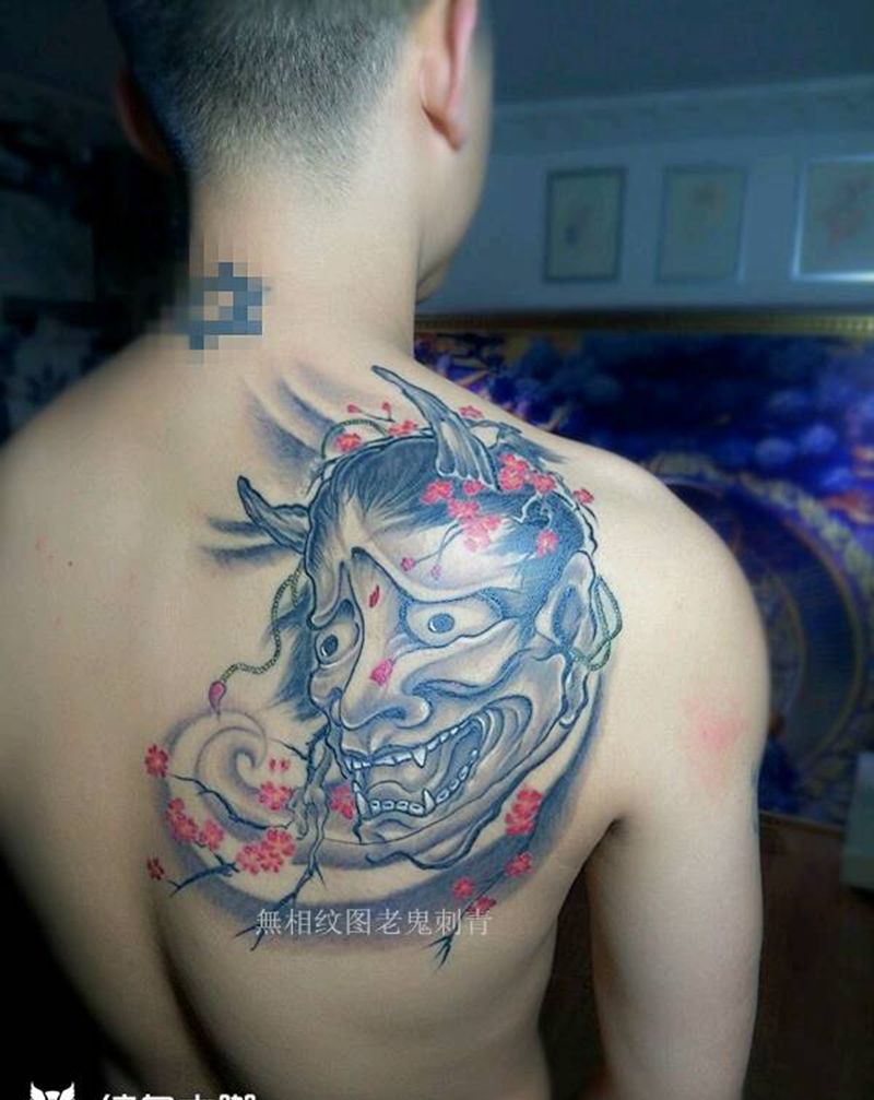 般若纹身图片_肩部传统成品纹身图案