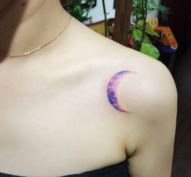 梦幻月亮纹身图片