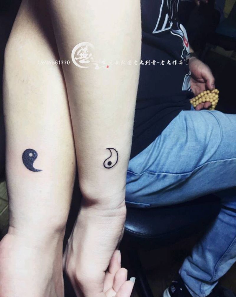 情侣纹身纹身图片_手部情侣纹身图案