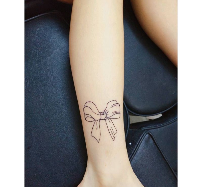 小蝴蝶结纹身图片