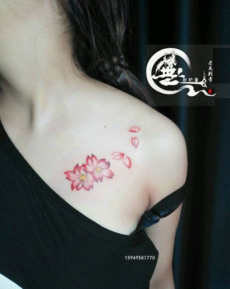 小清新纹身图片_胸部清新纹身图案