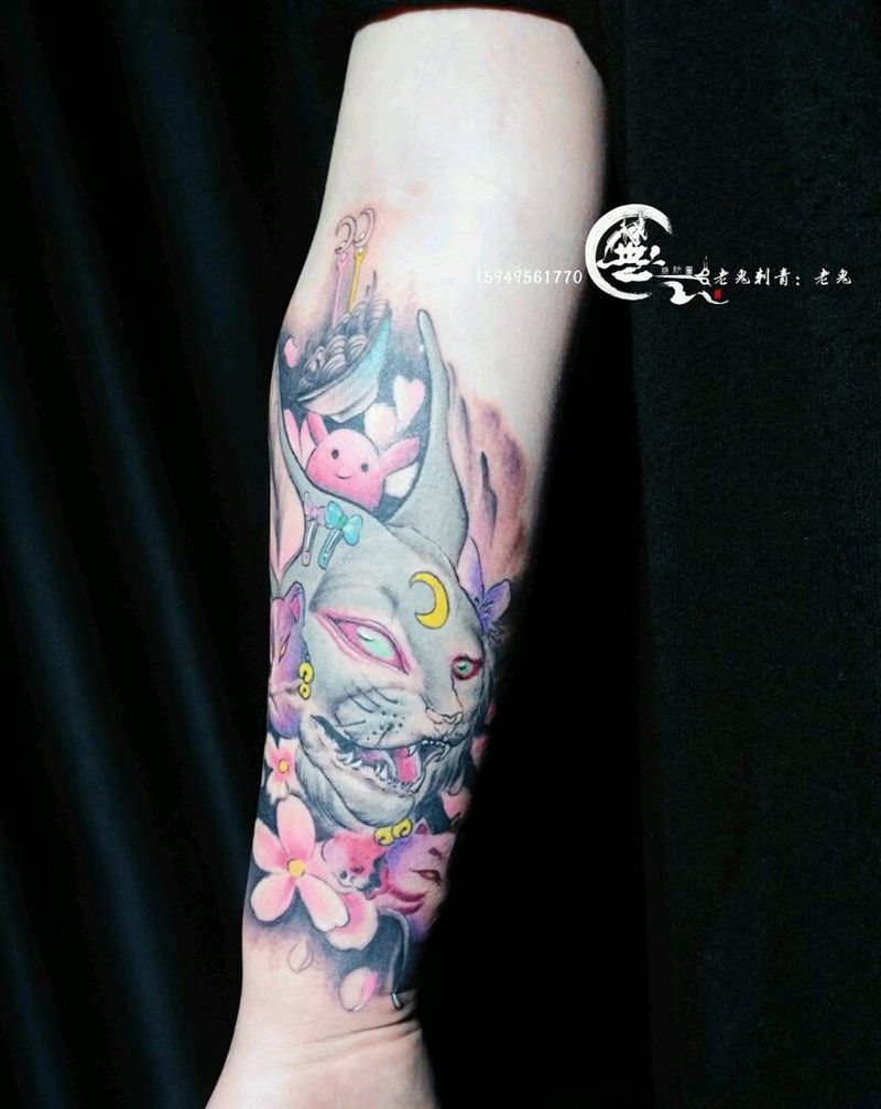 美丽邪恶的猫纹身图片_手臂水彩成品纹身图案