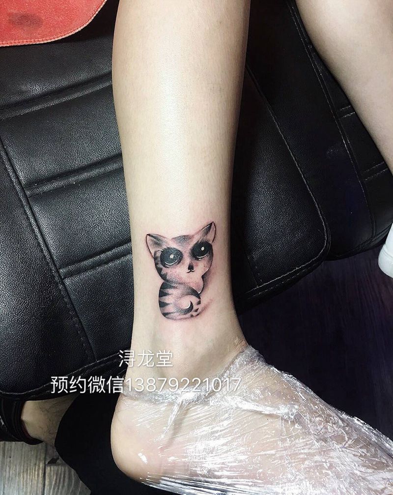 猫咪纹身图片_腿部纹身图案