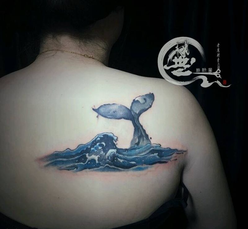 遮盖纹身图片_肩部水墨水彩纹身图案