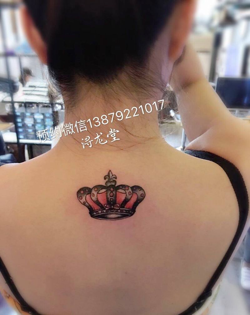 皇冠纹身图片_静物彩色清新背部肩部颈部纹身图案