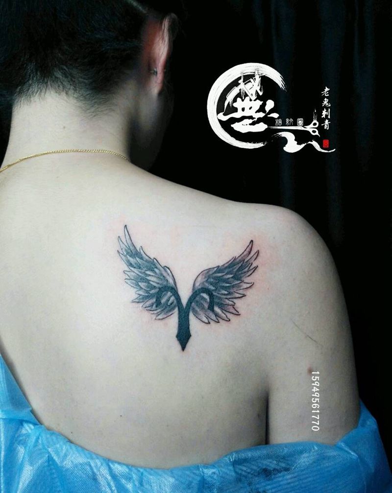 白羊座纹身图片_肩部清新纹身图案