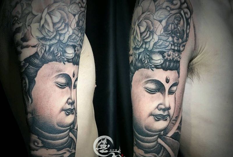 佛纹身图片_手臂传统纹身图案