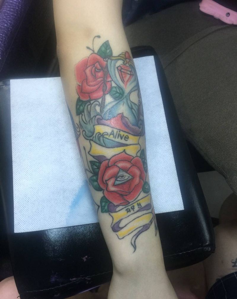 沙漏花纹身图片