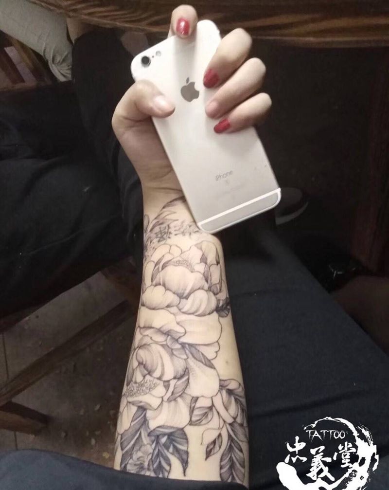 买家秀素花纹身图片_手部手臂几何点刺纹身图案