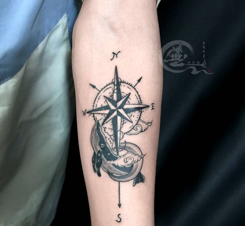 鲸指南针纹身图片_手臂纹身图案