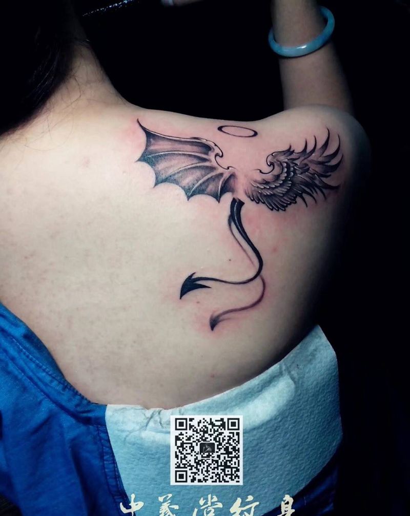 翅膀纹身图片