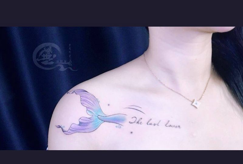 人鱼尾纹身图片_肩部水彩纹身图案