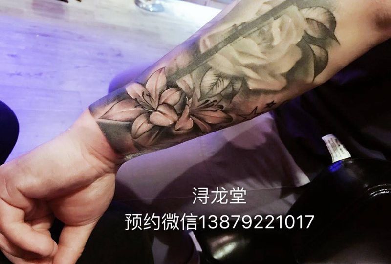 花纹身图片_手臂原创纹身图案