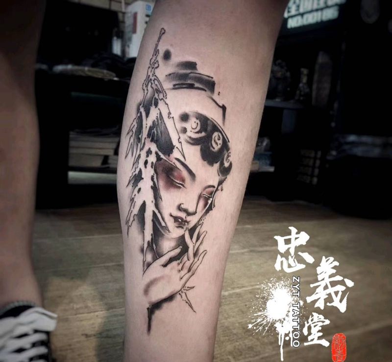 水墨青衣纹身图片_腿部纹身图案