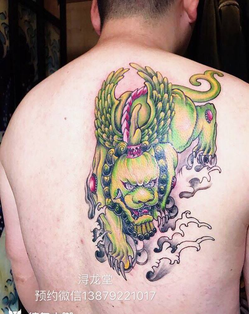 貔貅纹身图片_传统彩色纹身图案