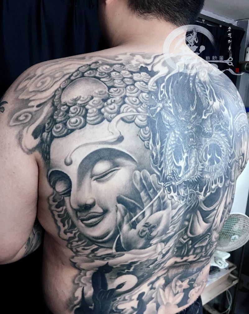 满背添加修改纹身图片_背部纹身图案