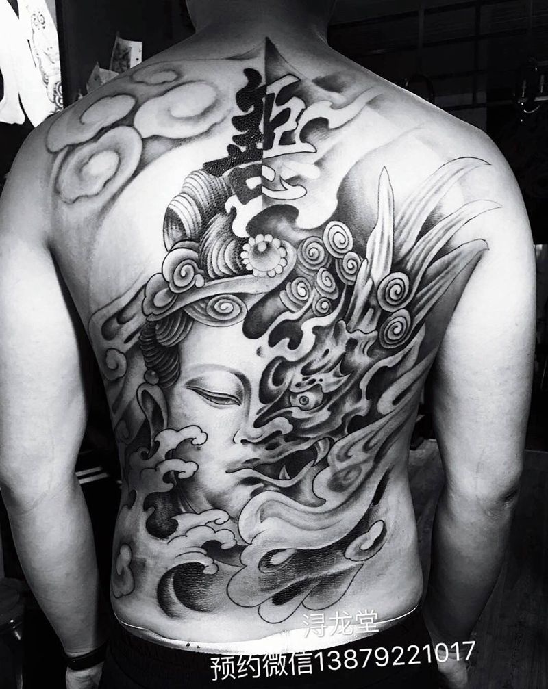 满背纹身图片_背部纹身图案