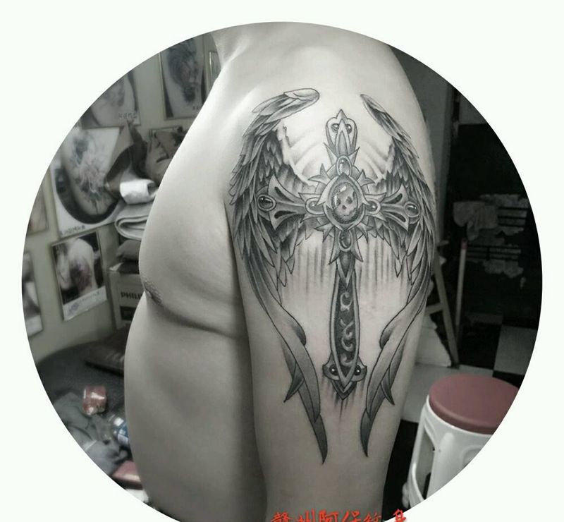 翅膀纹身图片