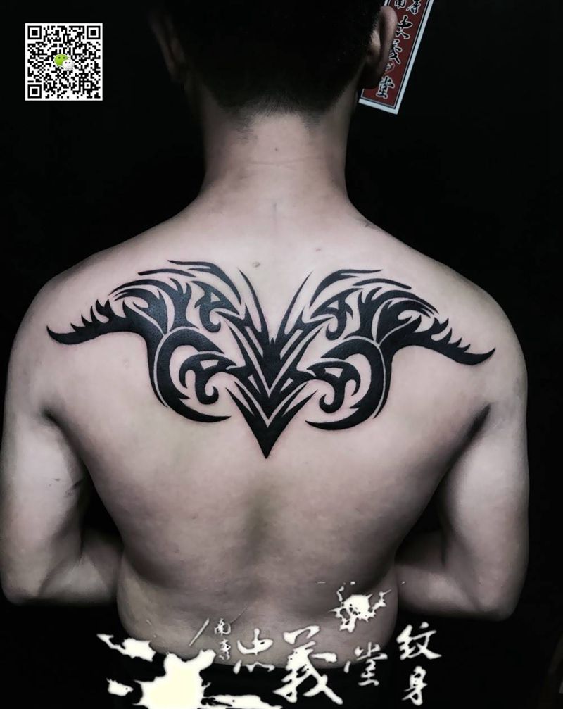 图腾一枚纹身图片_成品肩部背部传统原创纹身图案