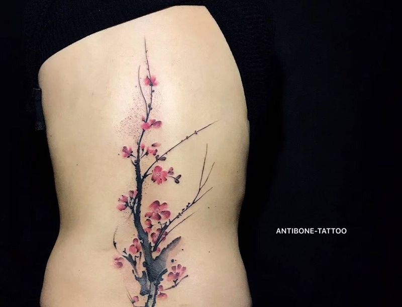 # 梅#纹身图片_成品背部传统清新国画植物彩图反骨刺青培训纹身图案