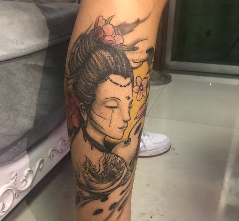 小腿艺妓纹身图片