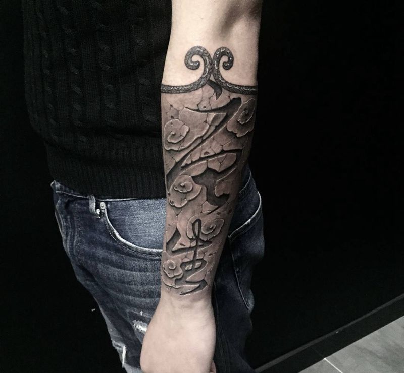 石裂书法纹身图片_成品手臂传统原创字符纹身图案