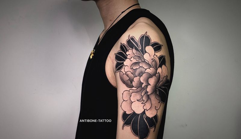 ＃牡丹＃单色纹身图片_手臂腿部老传统新传统牡丹花纹身图案