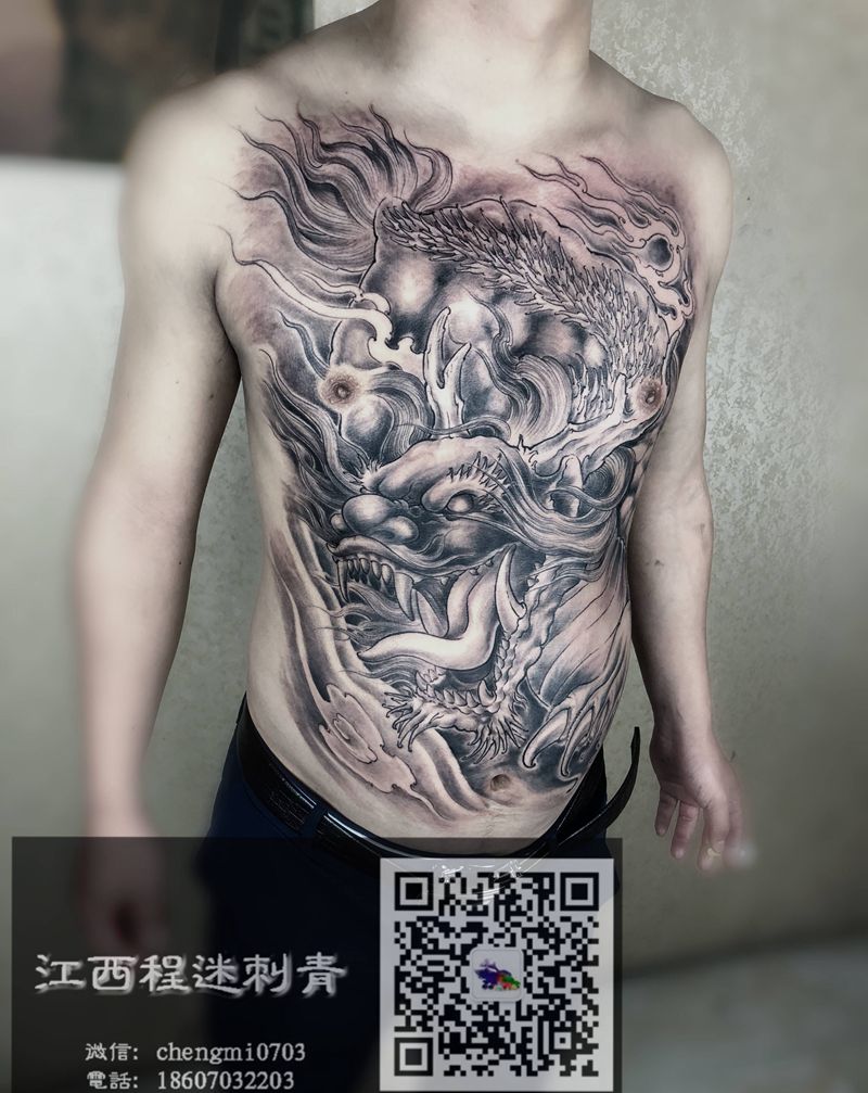 貔貅纹身图片_腹部胸部新传统欧美写实貔貅麒麟纹身图案