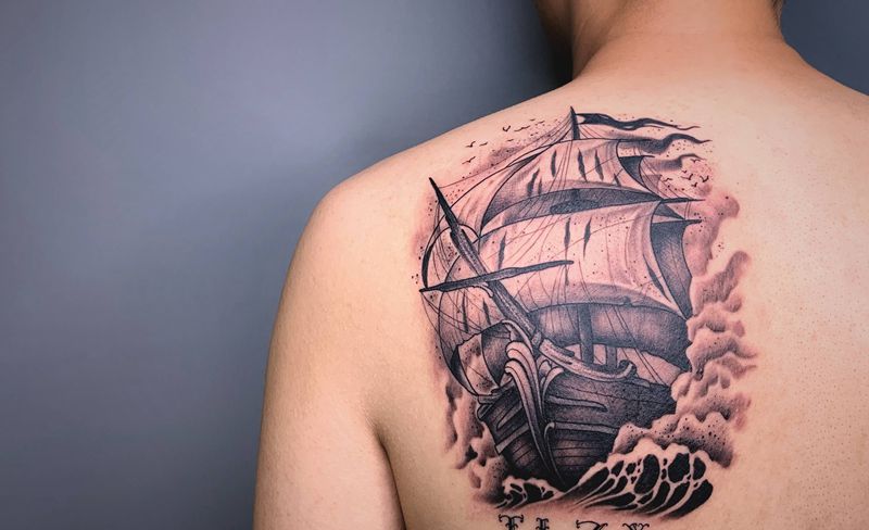 # 帆船#纹身图片_背部欧美写实欧美帆船纹身图案
