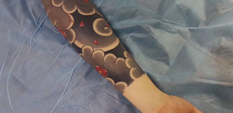 日式花臂纹身图片_手臂老传统日式版雾纹身图案