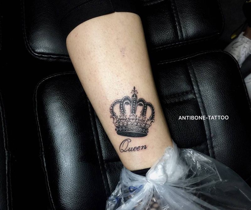 # 小皇冠#纹身图片_成品腿部欧美清新写实静物反骨刺青培训纹身图案