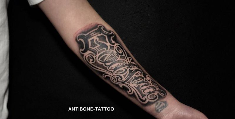 # 花体字Godsend#纹身图片_成品手臂欧美字符贴纸原创黑白奇卡诺花体字反骨刺青纹身图案