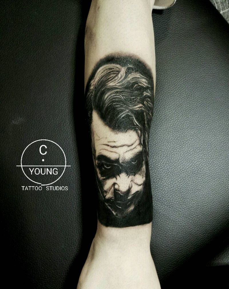 希斯莱杰 小丑纹身图片_欧美肖像写实人物原创成品纹身图案