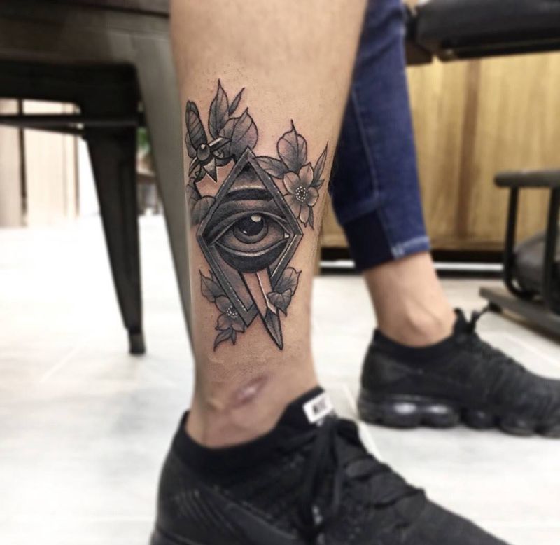 上帝之眼纹身图片_成品腿部脚部欧美纹身图案