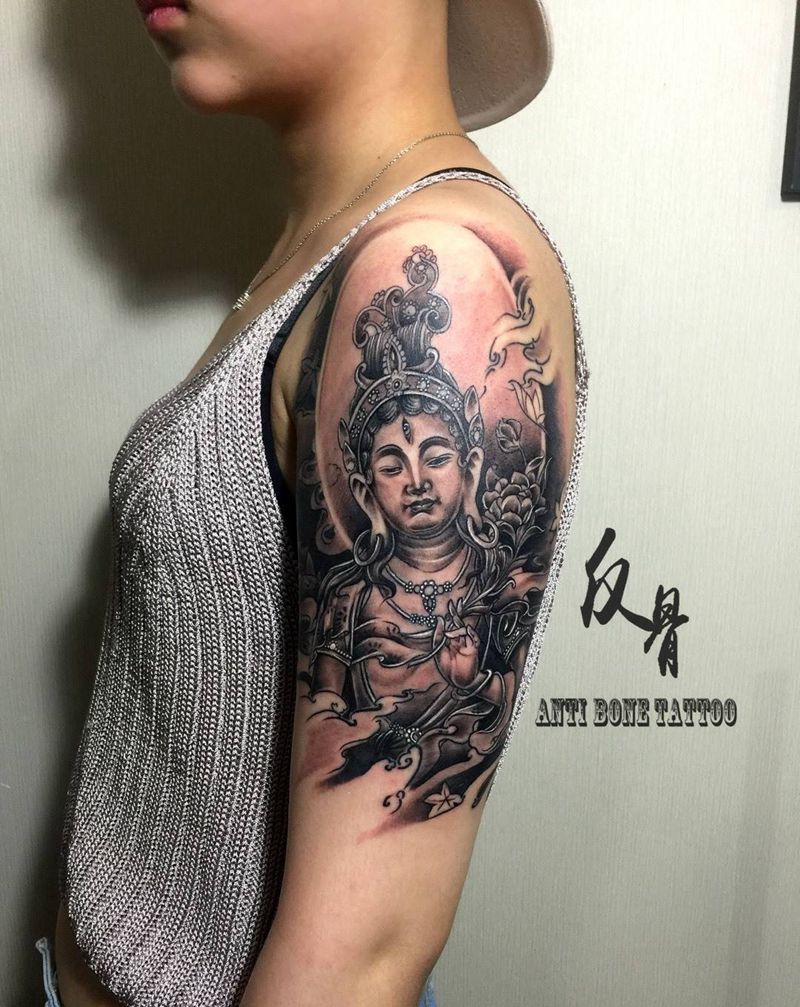 大臂准提菩萨纹身图片_手臂手部传统鬼神人物黑白纹身图案