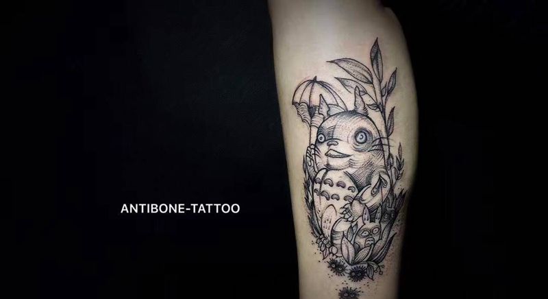 # 情人节的龙猫#纹身图片_成品腿部欧美清新几何动物黑白点刺反骨刺青纹身图案