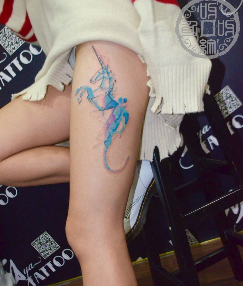 独角兽纹身图片_成品腿部脚部欧美纹身图案