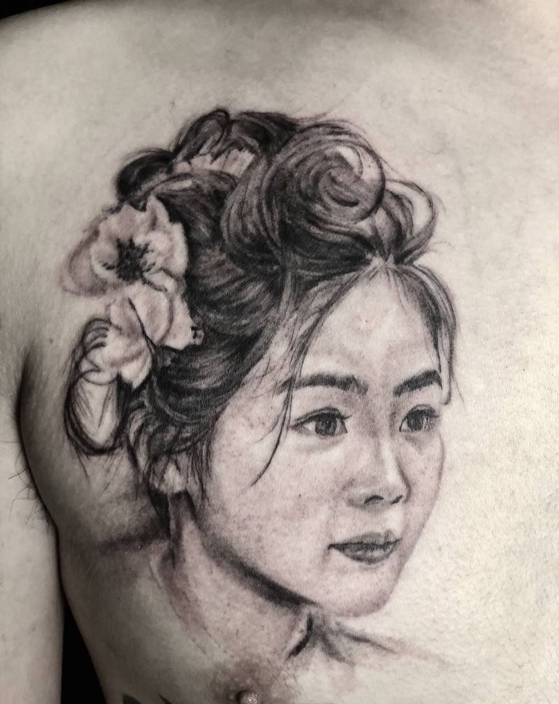 肖像纹身图片_成品胸部写实肖像人物纹身图案
