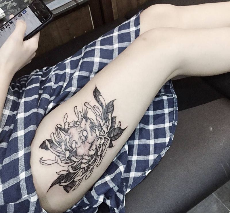 菊猫纹身图片_成品腿部清新传统欧美动物植物纹身图案
