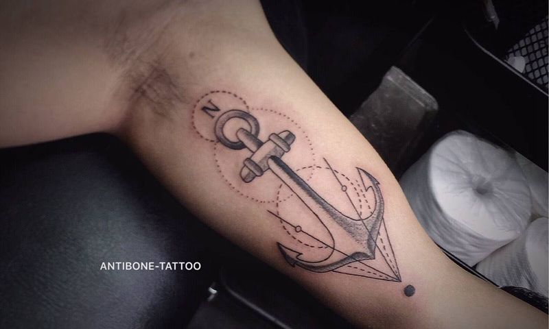 # 锚#纹身图片_成品手臂欧美清新几何黑白点刺反骨刺青培训纹身图案