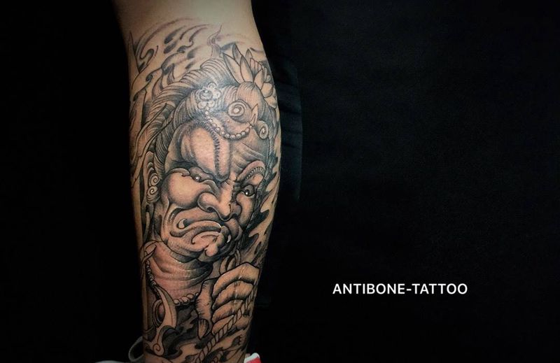 # 不动明王#纹身图片_成品腿部传统鬼神人物培训反骨刺青纹身图案