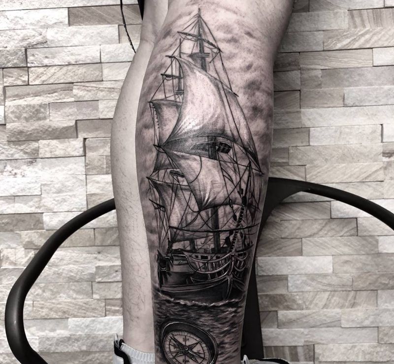店内纹身师作品帆船纹身图片_成品腿部脚部欧美写实静物几何纹身图案